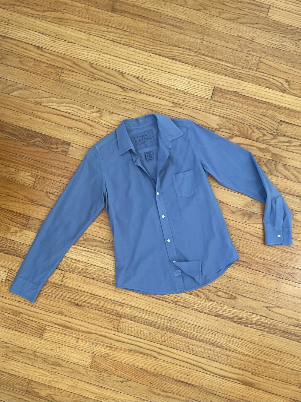 Frank & Eileen Blue “Barry” Button-Up Shirt, small